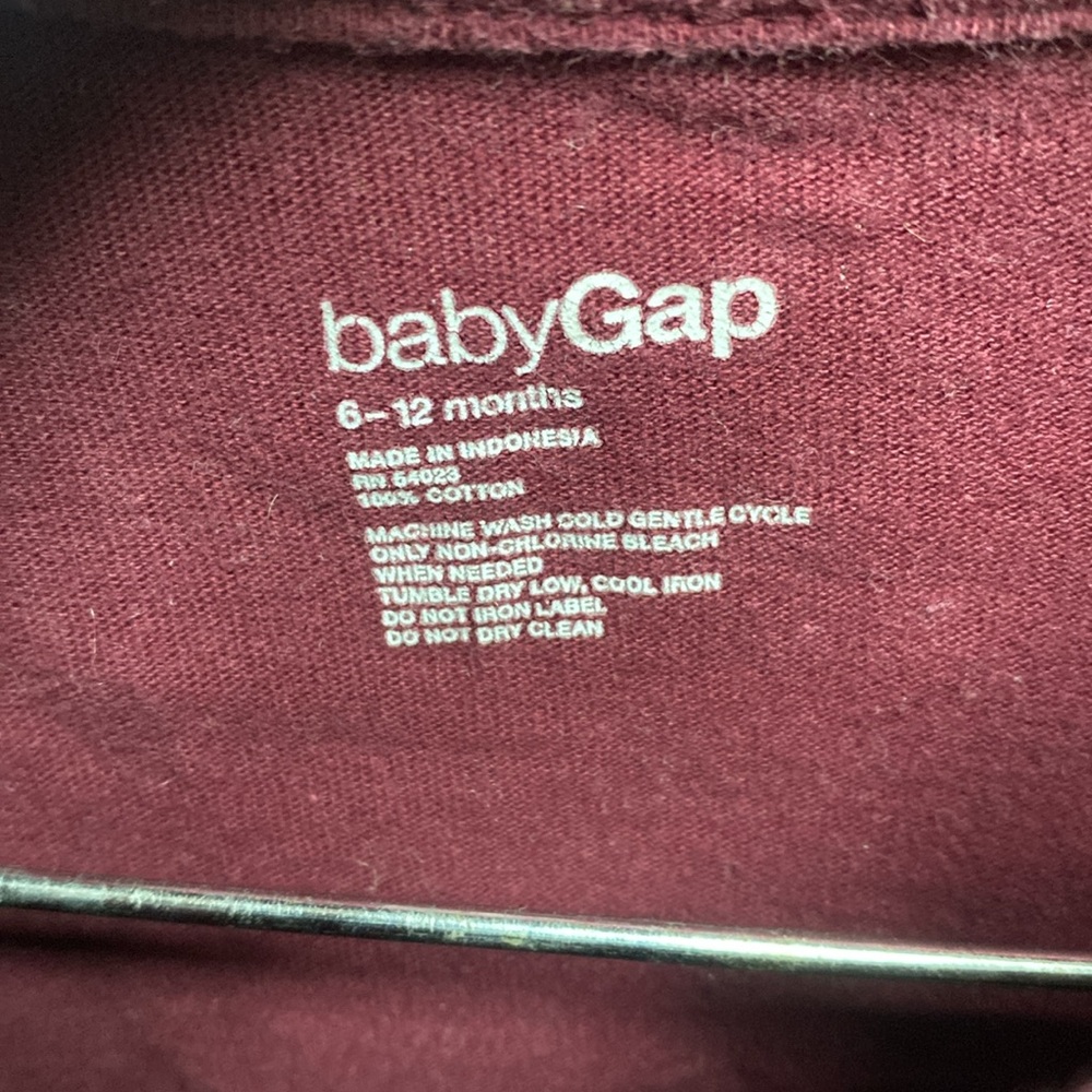 GAP shirt and bib set - Picture 3 of 6